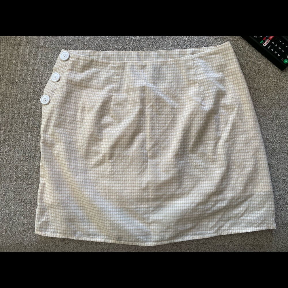 URBAN OUTFITTERS MINI SKIRT